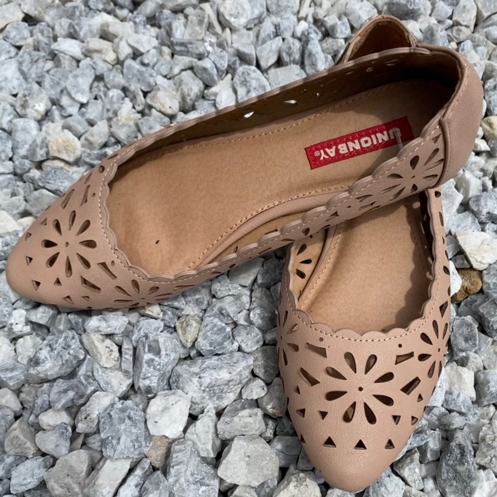 Women’s flats shoes